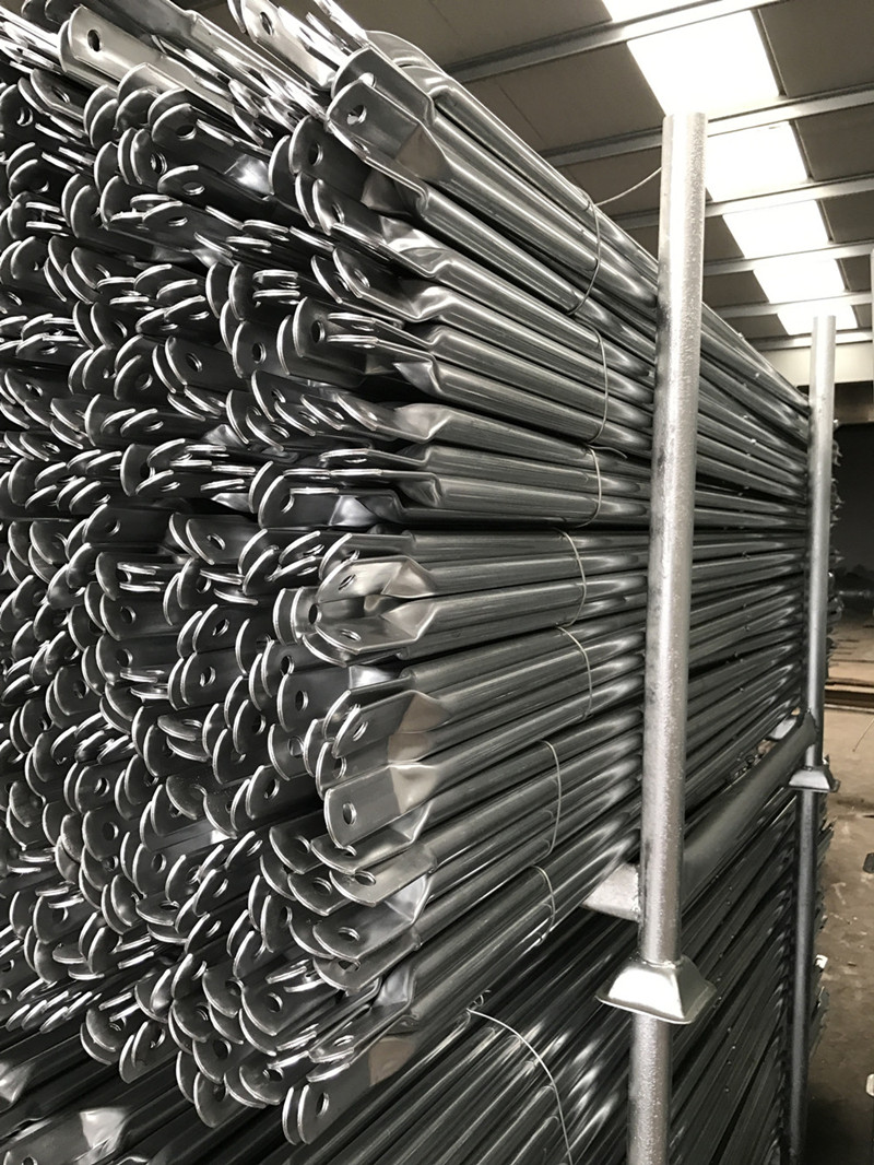 7' x 4', 10' x 4' Ställningar Cross Brace Punch Hole Style